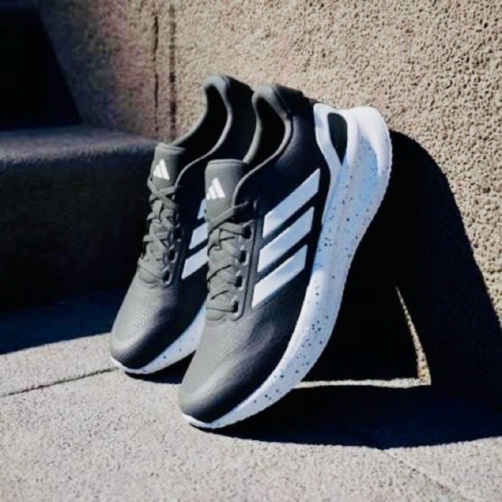 NIB! ADIDAS Ortholite RUNFALCON Shoes/Sneakers Sz. 9 in Black Speckled
